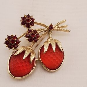 Sarah Coventry Strawberry Brooch